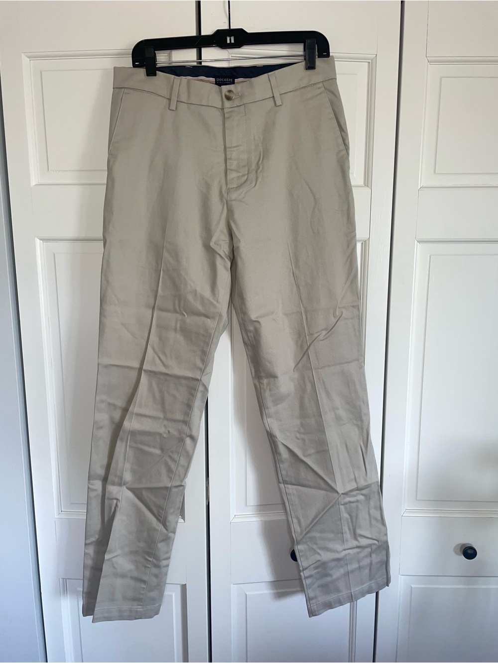 Dockers Men's Light Beige Chino Pants